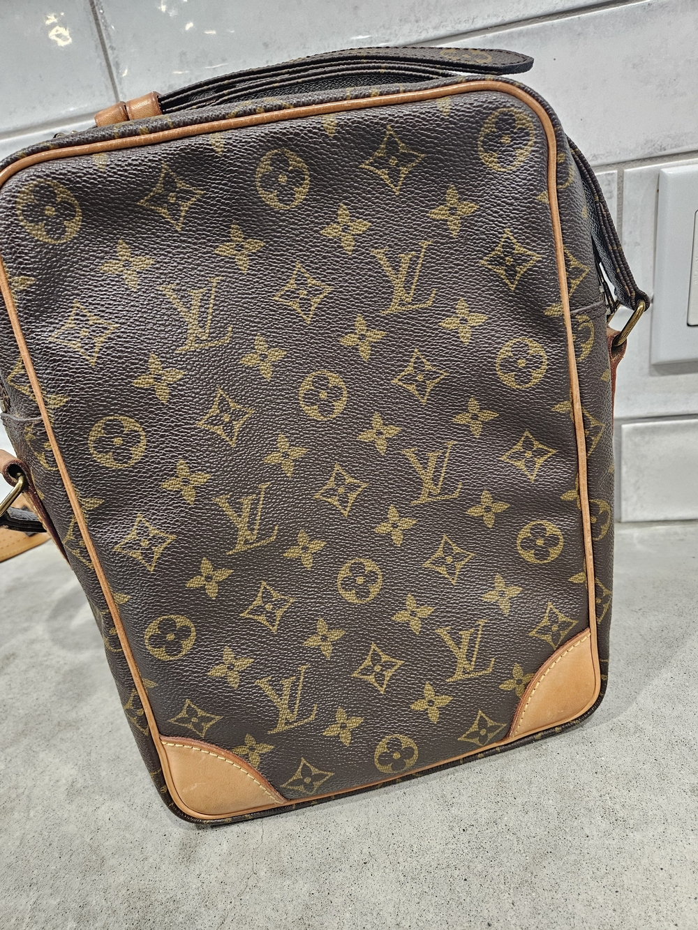 Louis Vuitton Amazone MM - Picture 2 of 10